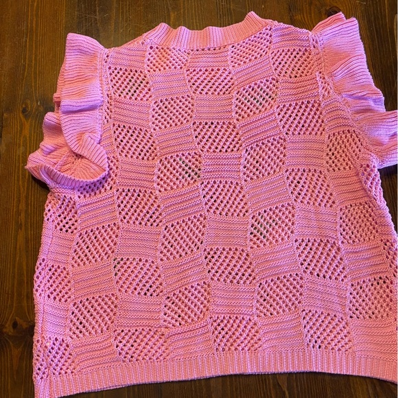 Boutique bubblegum pink strawberry SOFT crochet short flutter sleeve sweater szL - Picture 4 of 10
